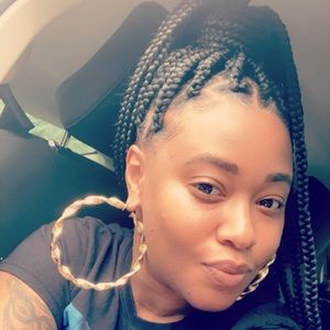 Meet your Posher, Charmaine